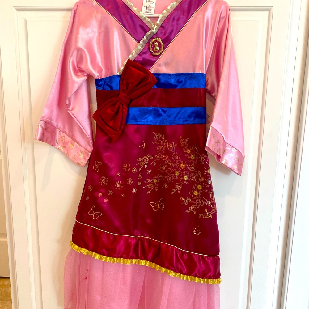 Brand New With Tags Disney Store Mulan Costume Size 7/8